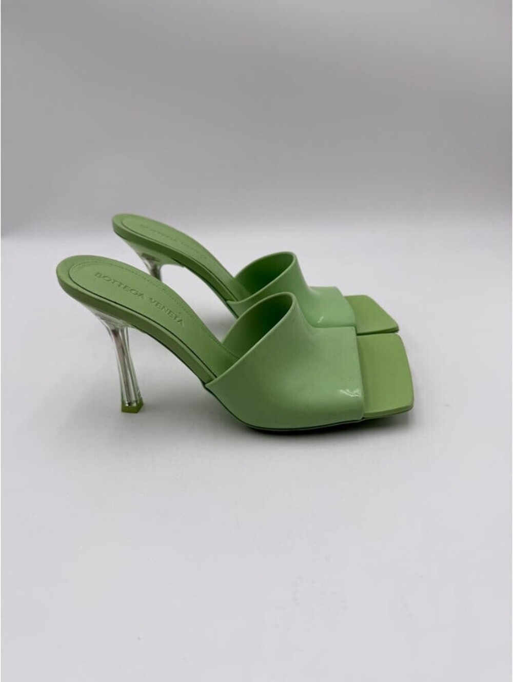 Women’s Bottega Veneta Pudding Stretch Mule Sandals in Pistachio Green Size 36